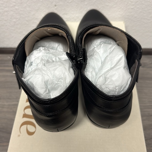 LifeStride Alexander Bootie - Picture 7 of 9